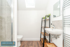 En-Suite- click for photo gallery